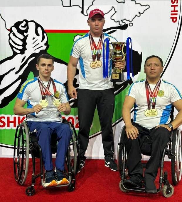 Шесть медалей завоевали карагандинские спортсмены на чемпионате Азии по армрестлингу