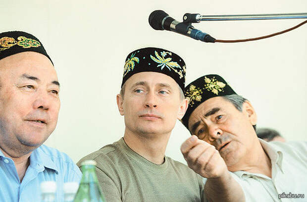10 редких фото Путина, на которых он не выглядит как президент