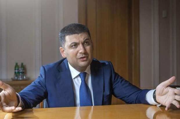 Гройсман: Украина ежегодно тратит 130 миллиардов гривен на выплаты по внешним долгам