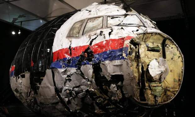Взрывы на складах в Чернигове: Украина заметает следы по крушению MH17