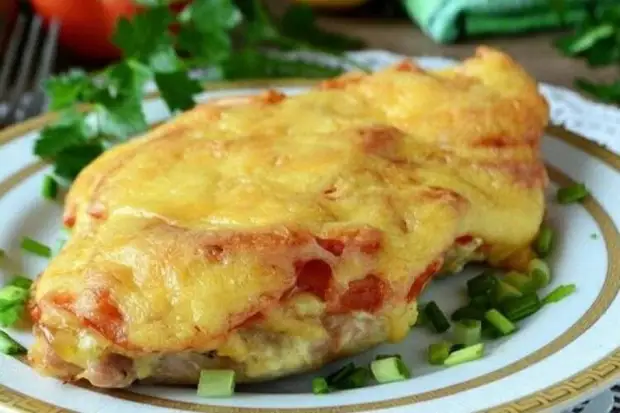 Куриные отбивные с картошкой в духовке Куриные отбивные с картошкой в духовке