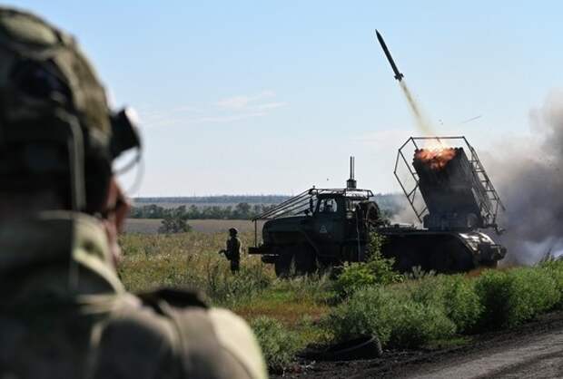 Российские бойцы пресекли попытки прорыва ВСУ на бронетехнике вглубь российской территории в районах населенных пунктов Общий Колодезь, Снагость, Каучук, Алексеевский в Курской области, заявили в...