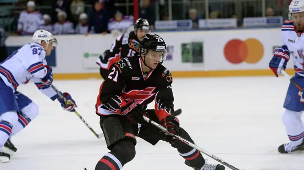 «Амур» обменял хоккеиста Пьянова в «Авангард»