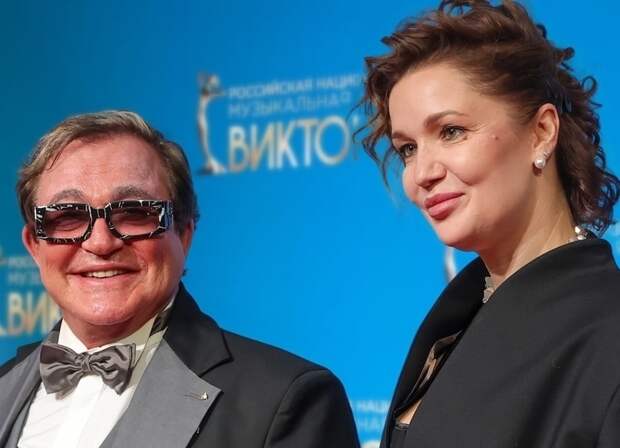 Боевая подруга или любимая женщина: кто утешил Дмитрия Диброва после развода