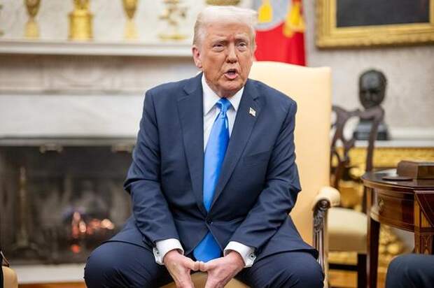 Трамп в пасхальном обращении пообещал сделать Америку «больше» и «религиознее»