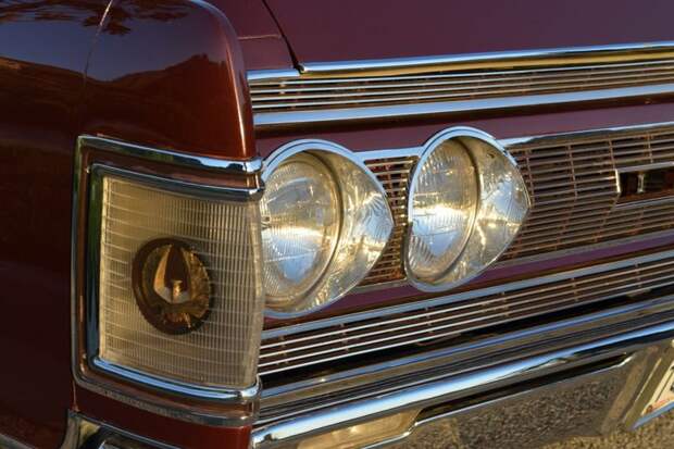 Редкий Imperial Crown Coupe 1967 года продают на аукционе (69 фото)