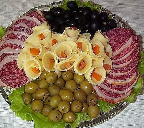 30 шикарных идей красивого оформления мясных и рыбных нарезок, сыров, овощей и фруктов