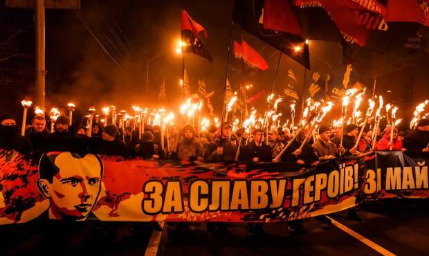 Украина шантажирует Молдавию вторжением националистов Украина шантажирует Молдавию вторжением националистов