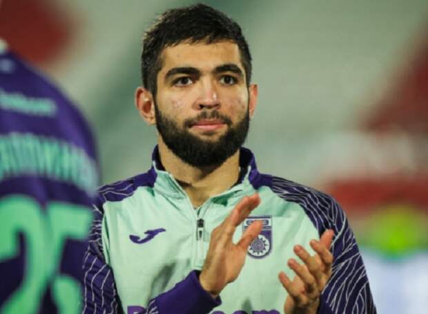 Отец АГАЛАРОВА: Конечно, Гамид хочет уйти в более сильную команду и более сильный чемпионат, но стоит ли об этом...