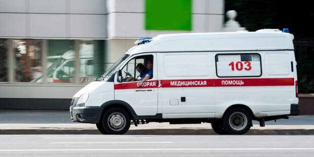 Возле метро «Беговая» водитель протаранил остановку