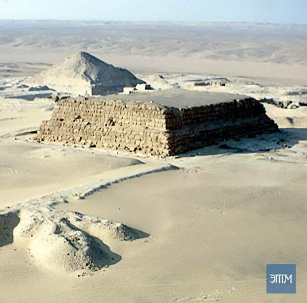 Северная пирамида Завиет-эль-Эриан: попытка объяснить тайну