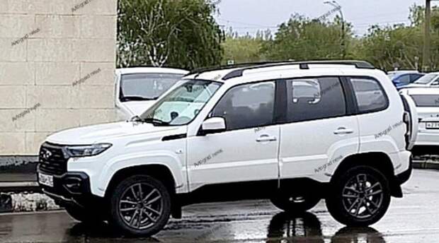 АвтоВАЗ собрал модернизированную Lada Niva Travel с 1,8-литровым мотором: первое фото