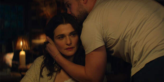 Шестой лишний: пять лучших сериалов марта по версии «Сноба»