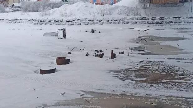 В Салехарде из реки достали 250 тонн мусора