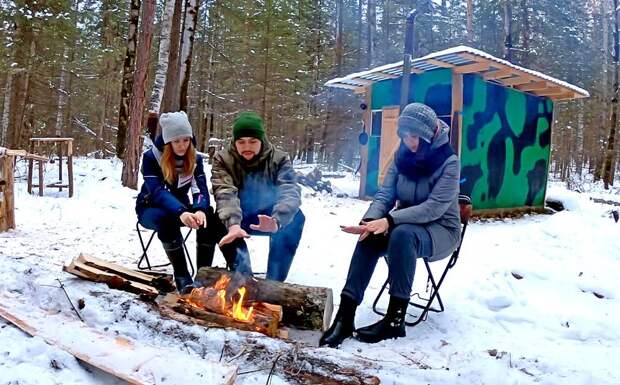 Daily Mail: В России из-за роста числа заболевших люди уходят жить в леса Daily Mail: В России из-за роста числа заболевших люди уходят жить в леса