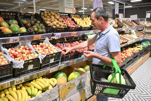 Продавцов могут обязать указывать цену за килограмм и литр. Кому это нужно