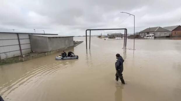 Семьи погибших при наводнениях в Дагестане получили выплаты по 1 млн рублей