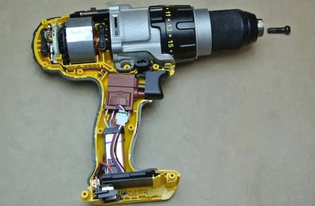 12 фото вещей внутри и в разрезе: от подлодок до 4-го блока ЧАЭС