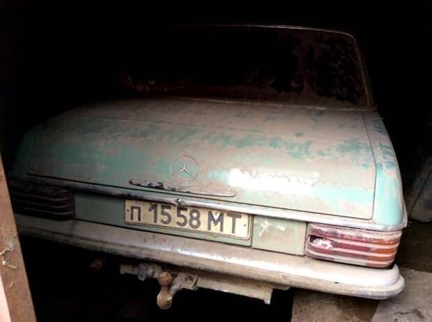 Автомобили, которые нашли во время сноса московских гаражей barn find, авто, автомир, автомобили, гараж, находка, олдтаймер, ретро авто