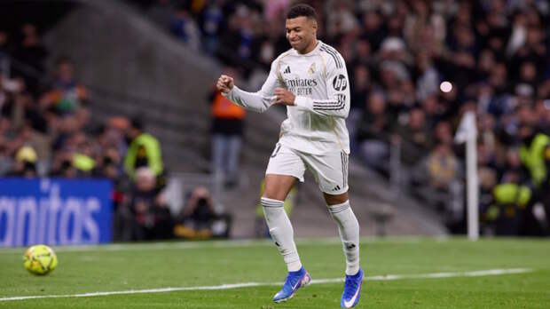 Мбаппе забил 59 голов в 59 матчах в 2025 году и сравнялся с рекордом Роналду