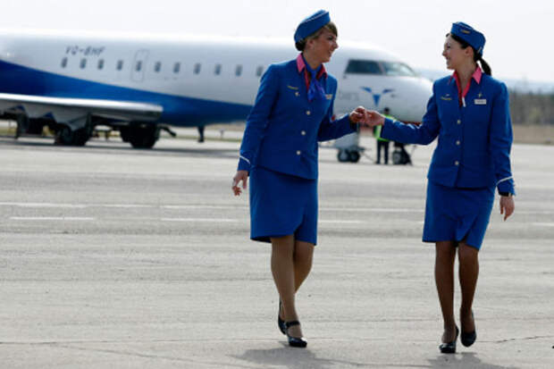 В России девушки идут в стюардессы, чтобы выйти замуж - Рамблер-Новости