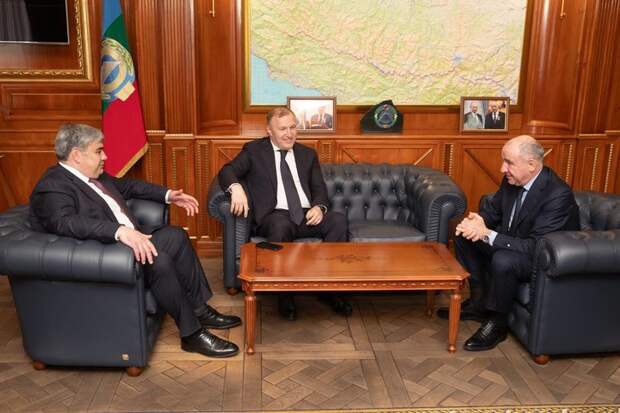 Визит главы Адыгеи в Карачаево-Черкесию: трехсторонние отношения между братскими народами