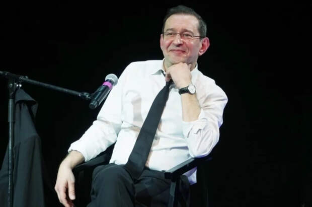 Хабенский призвал мужчин радовать женщин не только по праздникам