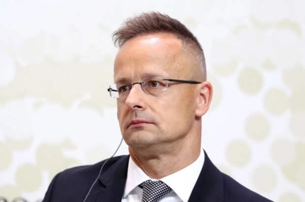 Сийярто: РФ гарантировала Венгрии поставки нефти и газа по неизменным ценам