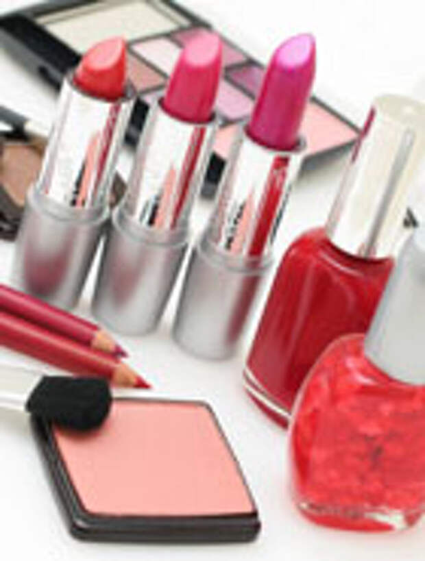 Инспекция косметички: от чего избавиться, а что – сохранить?