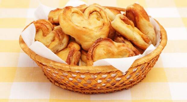 плюшки с сахаром