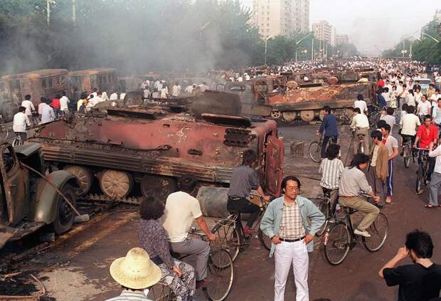 Tiananmen Square 30 Расстрел демонстрантов на площади Тяньаньмэнь 25 лет назад
