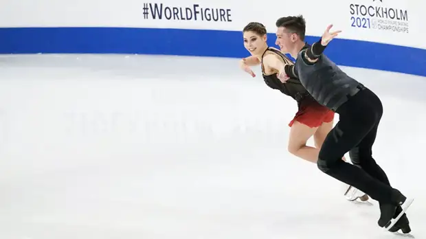 Опубликовано видео произвольной программы Мишиной и Галлямова на командном ЧМ