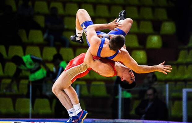 Россиянин Емелин стал чемпионом мира по греко-римской борьбе