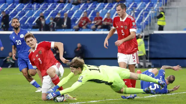 На матче России с Кипром в Санкт-Петербурге подрались болельщики