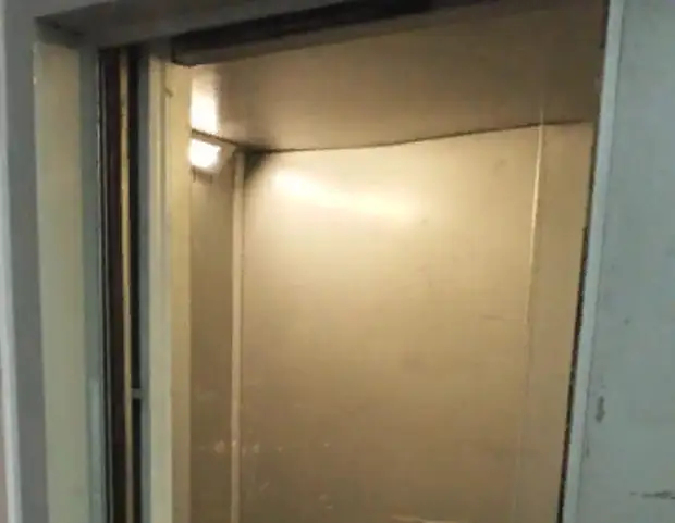 Грузовой лифт вновь запустили в доме на Боровой⠀