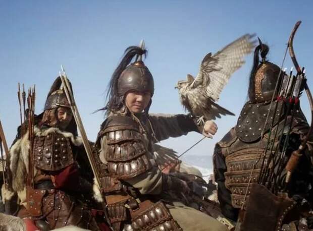 Потеряв финансирование, монгольская армия начала деградировать, дань уходила на прокорм коней и монгольским князьям., а воевать было не на что, после того, как Рим и генуэзцы перестали оплачивать набеги.