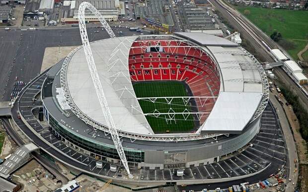 Футбольный стадион Уэмбли в Англии создан только для игр, тренировки на нем запрещены. информация, картинки, факты