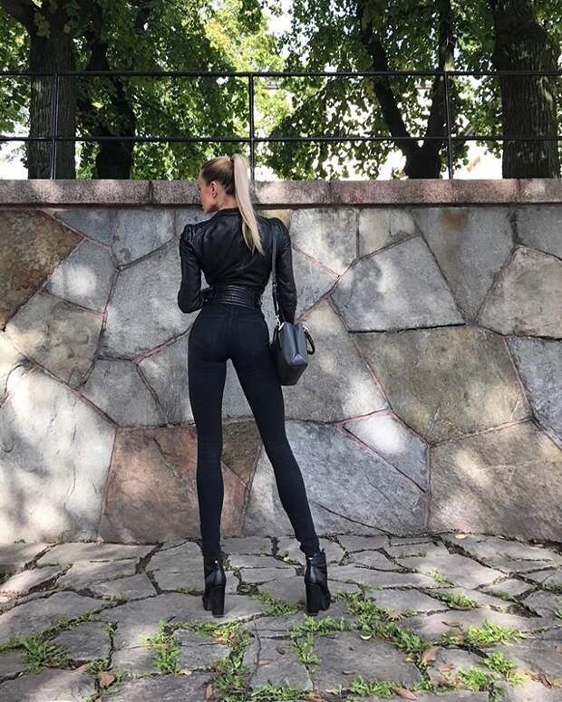 Невероятно длинные ноги этой шведской модели позволили ей заработать миллионы