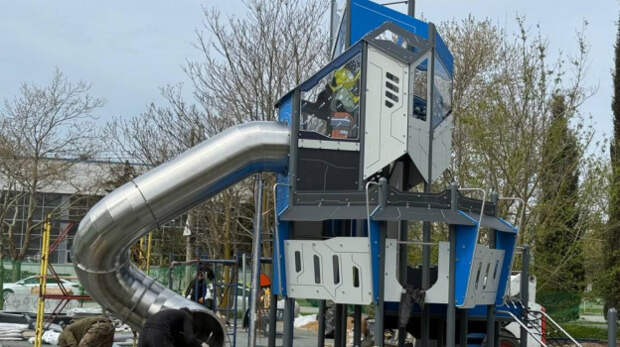 В Евпатории монтируют детскую научную площадку