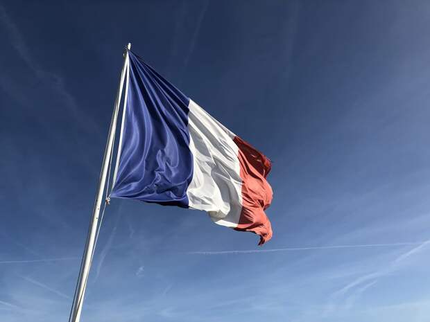 Figaro: Во Франции не согласились со словами Макрона об «умирающей» Европе