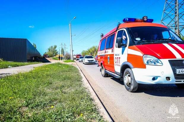 Астраханских водителей проверили на уважение к пожарным машинам