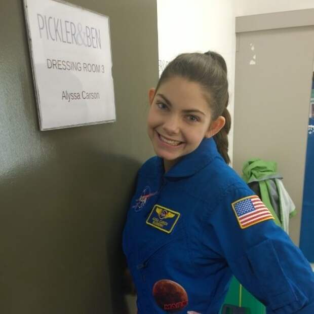 НАСА готовит 17-летнюю девушку стать первым человеком на Марсе