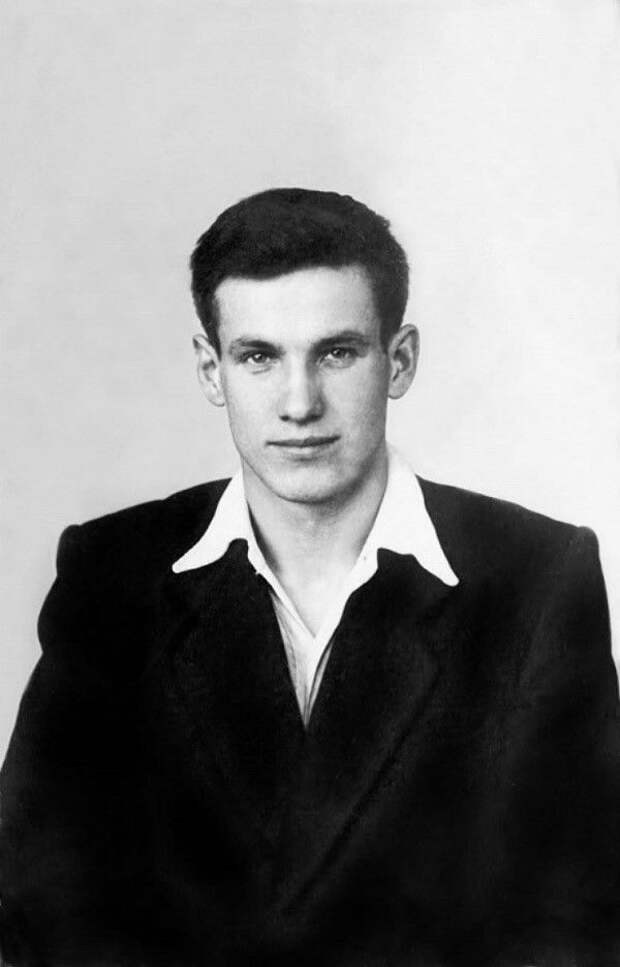 Политики в молодости фото, дмитрий медведев, политики в юности, владимир путин, Сергей Собянин, Виктор Ющенко