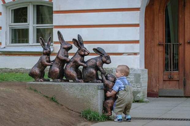 Интересные статуи, с которыми фотографируются туристы