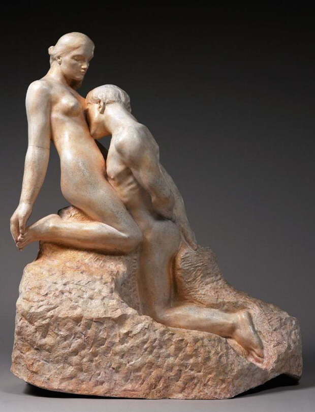 10 самых чувственных скульптур влюбленных