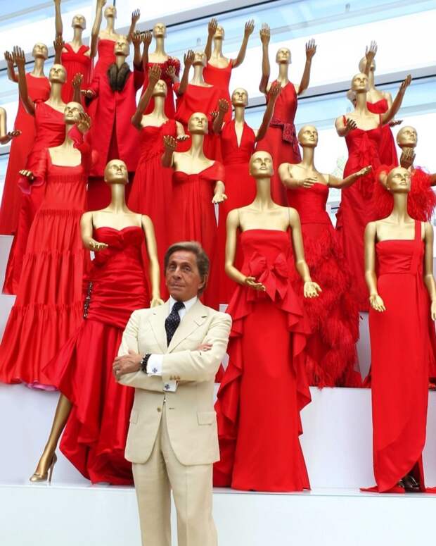 Валентино Гаравани на выставке Valentino In Rome, 45 Years Of Style (2007)
