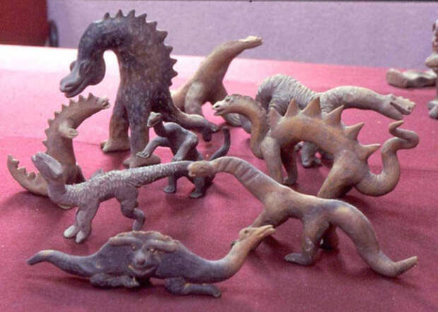 Древние изображения динозавров и людей. Рептилоиды на территории России (2 статьи)