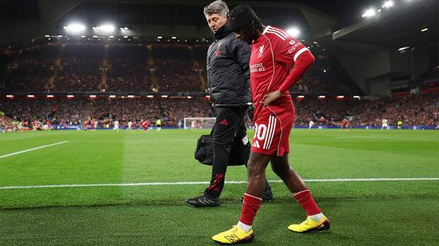 Защитник «Ливерпуля» травмировался на 4-й минуте игры с «Карабахом»