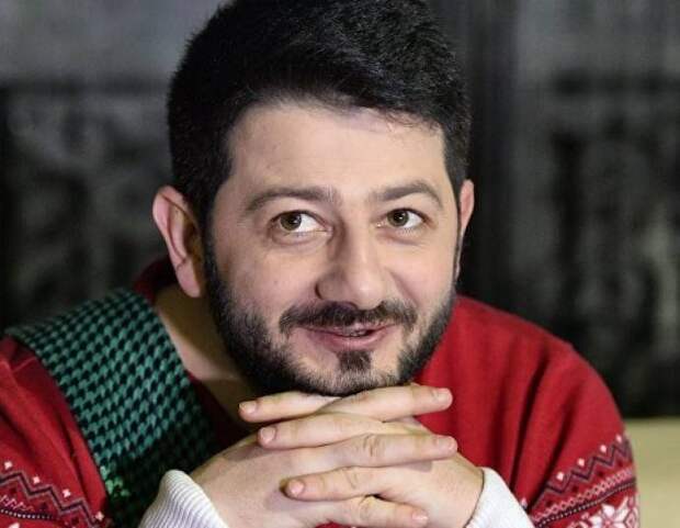 Михаил Галустян