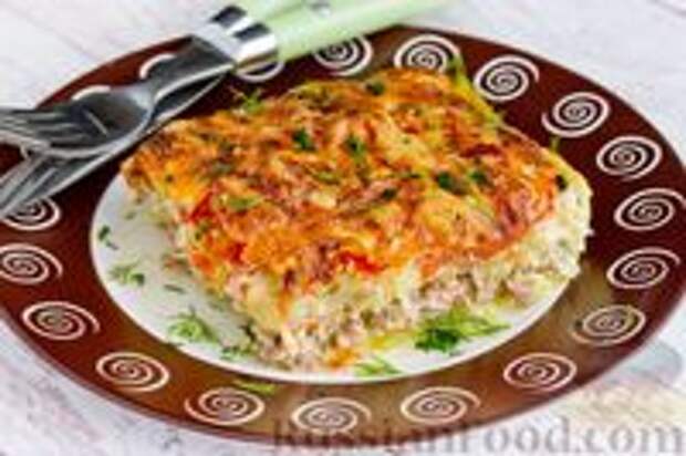 Фото к рецепту: Мясная запеканка с кабачками и помидорами